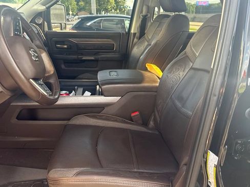 Used 2025 RAM 2500 Limited AWD/4WD image 11