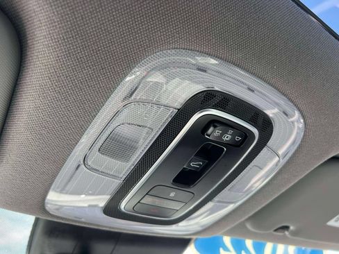 Used 2022 Hyundai Elantra SEL w/ Convenience + Premium Package FWD image 33