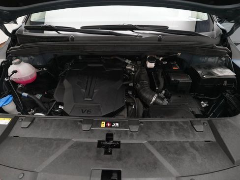 Certified 2024 Kia Carnival SX image 3