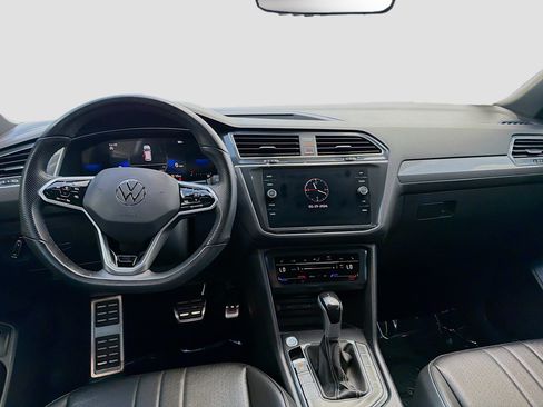Used 2024 Volkswagen Tiguan SE R-Line FWD image 20