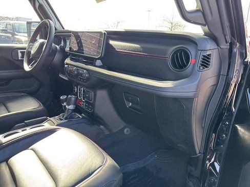 Used 2024 Jeep Wrangler Unlimited Rubicon AWD/4WD image 56