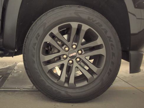 Used 2019 GMC Canyon SLE w/ Driver Alert Package image 11