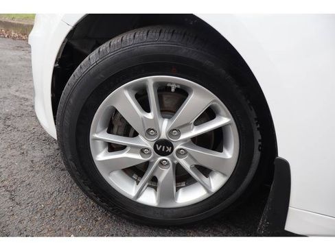 Used 2017 Kia Optima LX FWD image 16