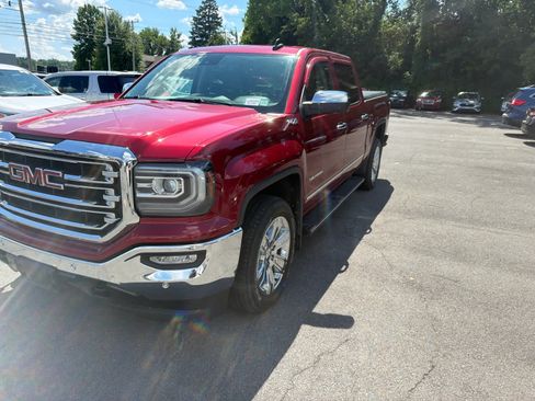 Used 2018 GMC Sierra 1500 SLT AWD/4WD image 9