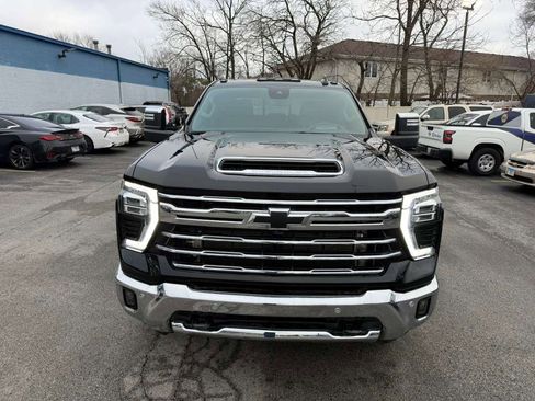 Used 2024 Chevrolet Silverado 3500 LTZ w/ LTZ Texas Edition image 5