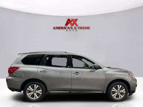 Used 2019 Nissan Pathfinder SV AWD/4WD image 8