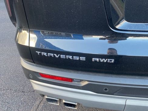 Certified 2025 Chevrolet Traverse LT image 5