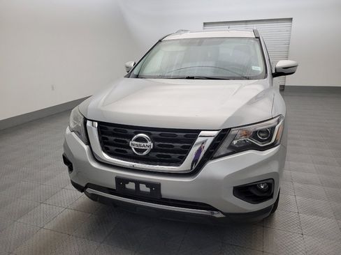 Used 2017 Nissan Pathfinder SV AWD/4WD image 15