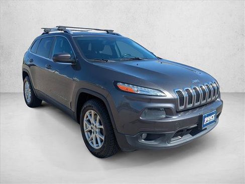 Used 2014 Jeep Cherokee Latitude AWD/4WD image 3