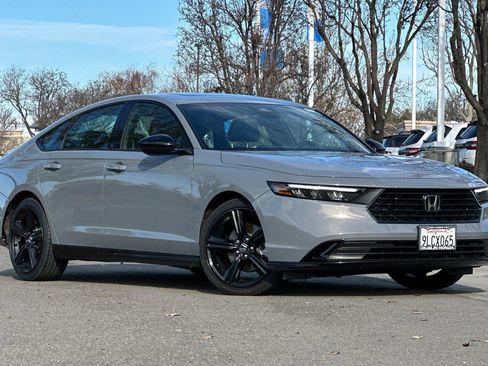 Used 2024 Honda Accord Sport image 2