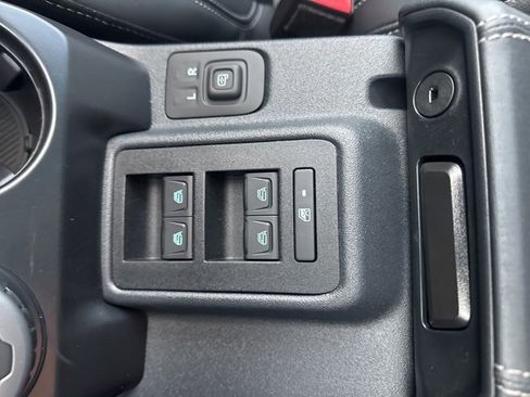 New 2025 Ford Bronco Outer Banks image 32