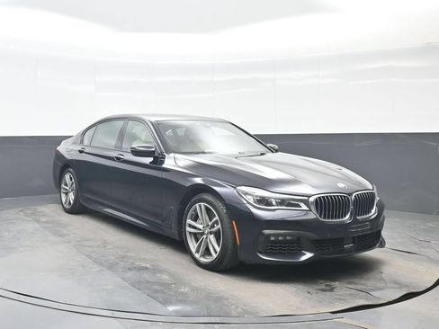 Used 2018 BMW 750i xDrive AWD/4WD image 9