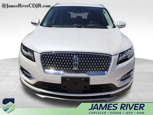 Used 2019 Lincoln MKC Select w/ Select Plus Package FWD image 4