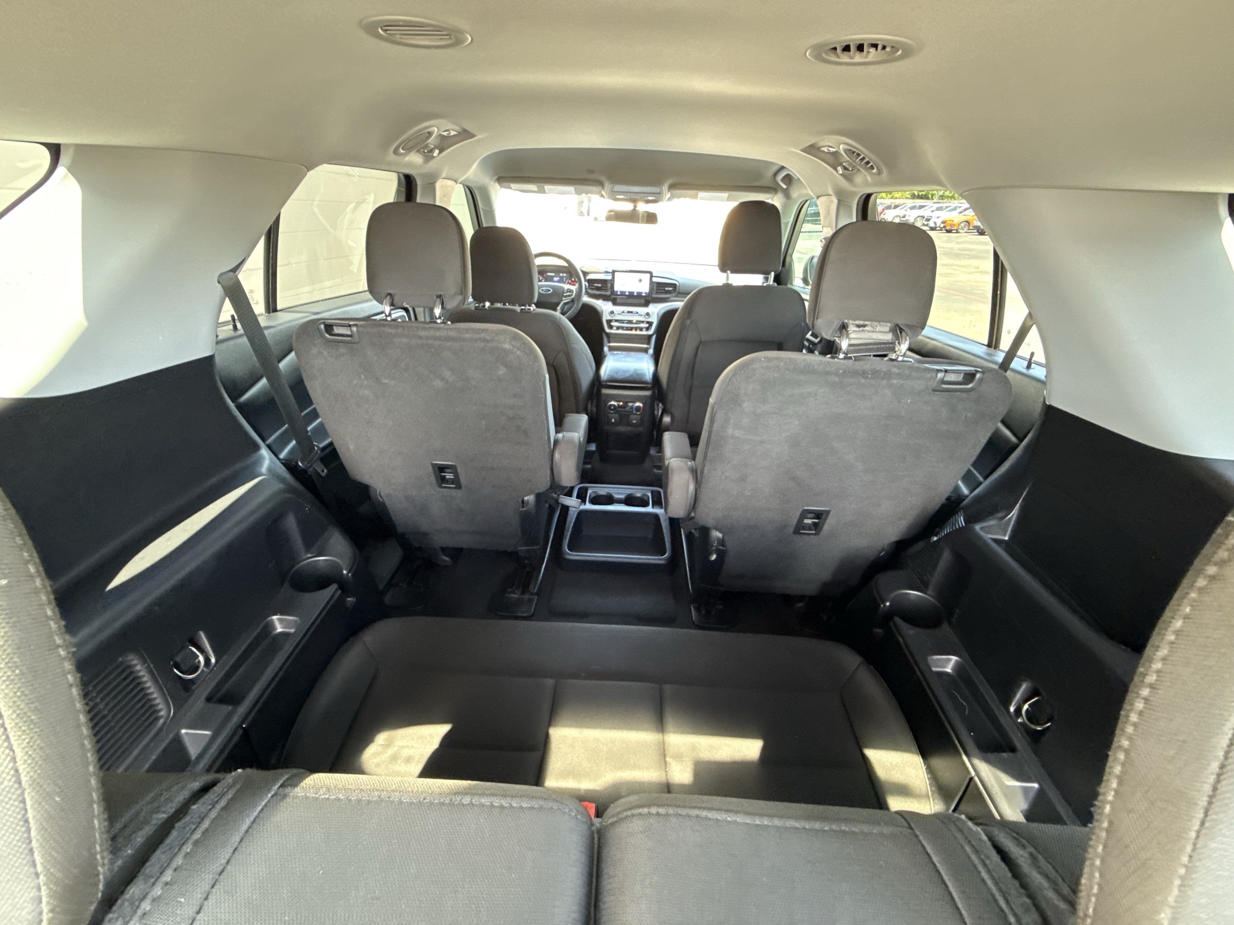 Used 2021 Ford Explorer XLT RWD image 13