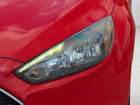 Used 2017 Ford Focus SEL w/ Cold Weather Package FWD image 11