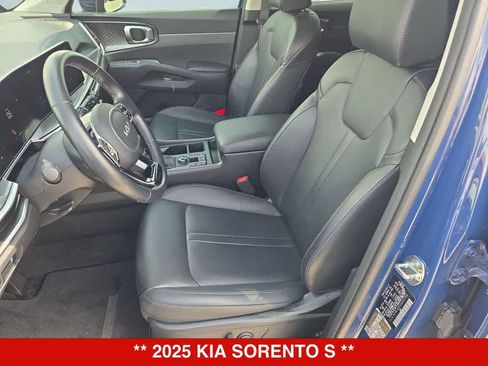 Used 2025 Kia Sorento S FWD image 15