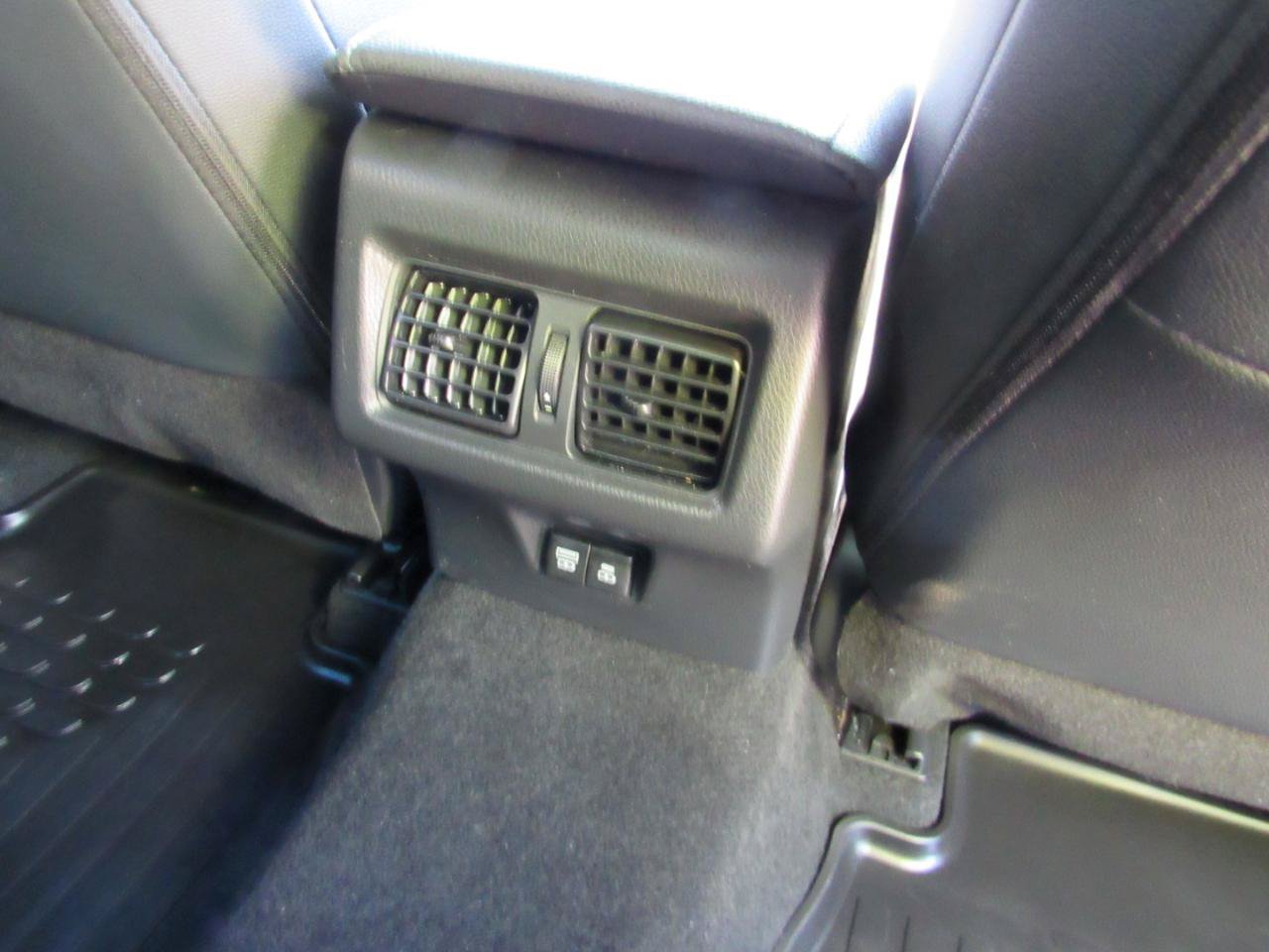 Used 2025 Toyota Camry XSE FWD image 37