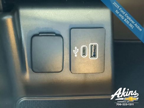 Used 2025 Ford Explorer Active w/ Active Comfort Package image 22