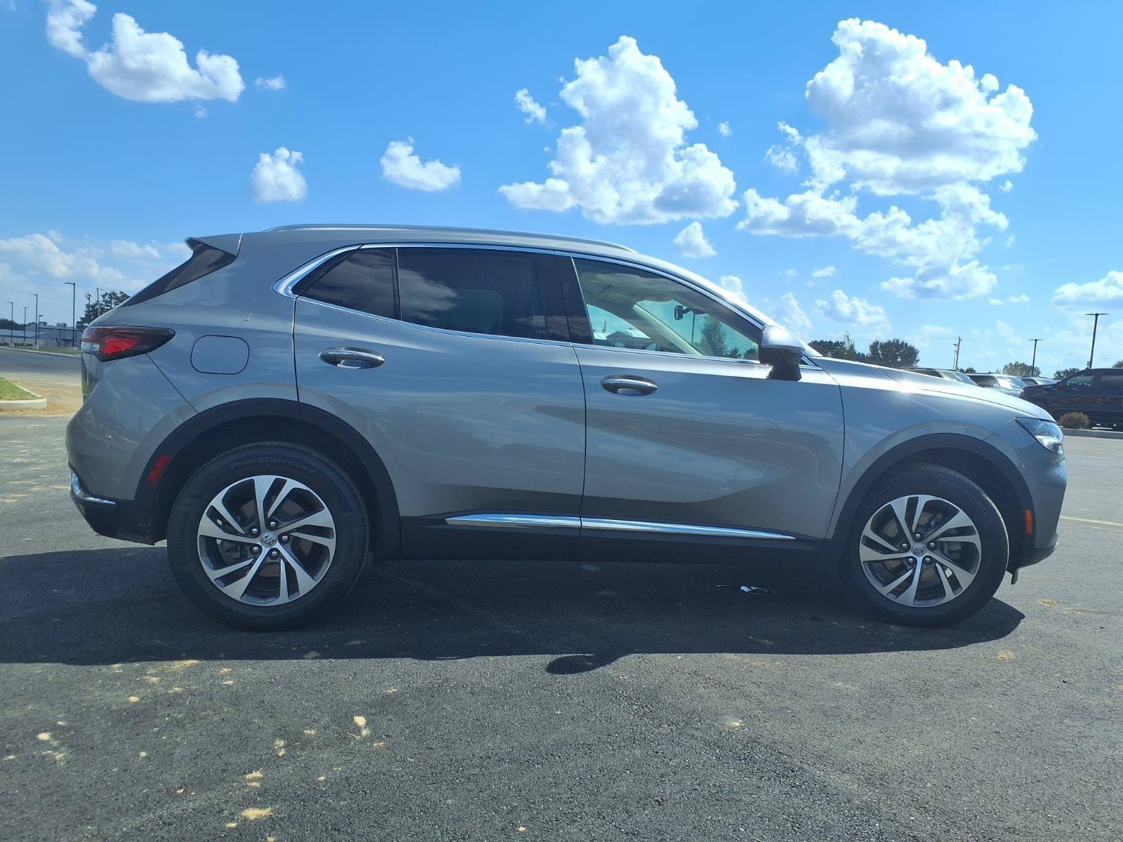 Used 2023 Buick Envision Essence AWD/4WD image 32