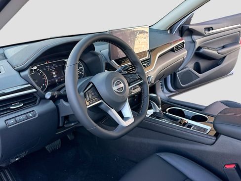 New 2025 Nissan Altima 2.5 SR w/ SR Premium Package image 4