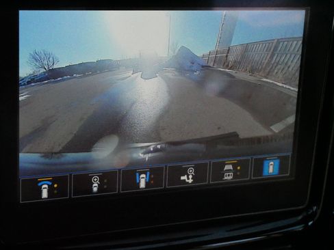 Used 2023 Chevrolet Traverse LT w/ Midnight/Sport Edition image 30