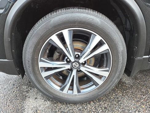 Used 2020 Nissan Rogue SV image 60