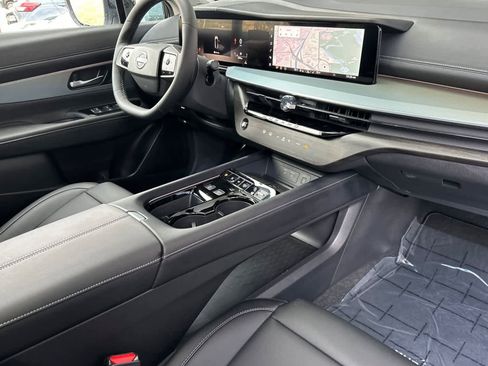 New 2025 Nissan Murano SL image 16