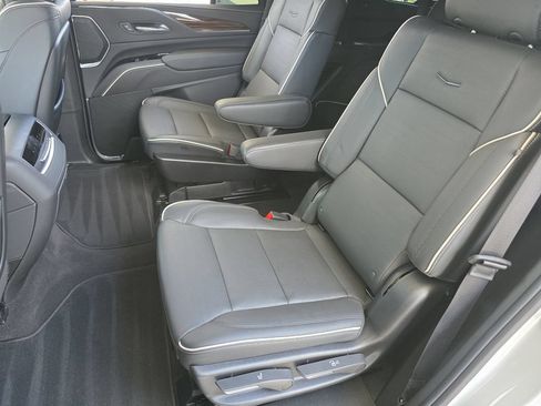Used 2023 Cadillac Escalade Premium Luxury w/ LPO, Floor Liner Package AWD/4WD image 34