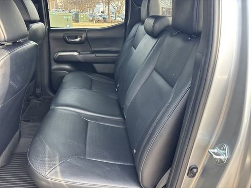Used 2023 Toyota Tacoma Limited image 16