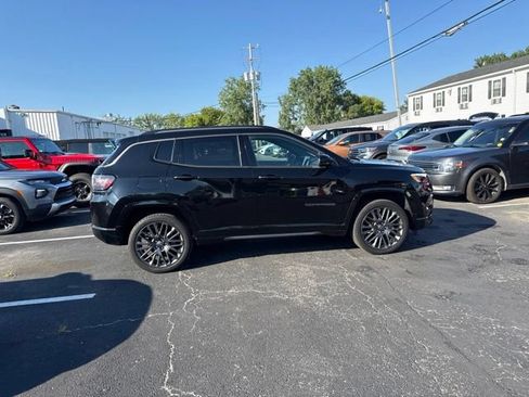 Used 2022 Jeep Compass High Altitude AWD/4WD image 3