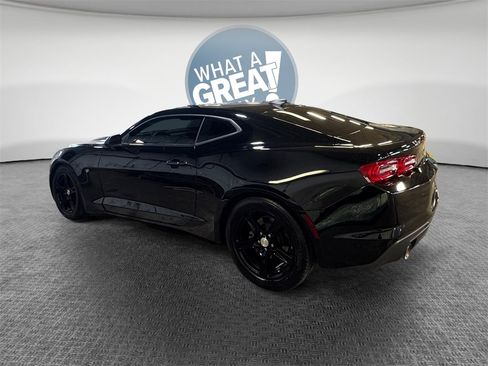 Used 2023 Chevrolet Camaro LT image 6