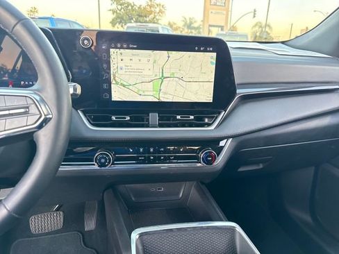 Certified 2025 Chevrolet Equinox LT image 17