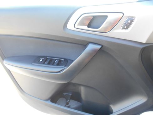 Used 2023 Ford Ranger XLT w/ Equipment Group 302A High image 5