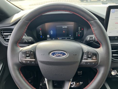 Used 2023 Ford Escape ST-Line w/ Tech Pack #1 AWD/4WD image 16