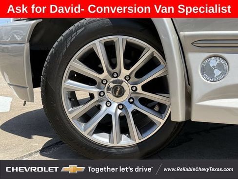 Used 2020 GMC Savana 2500 Extended w/ Enhanced Convenience Package RWD image 10