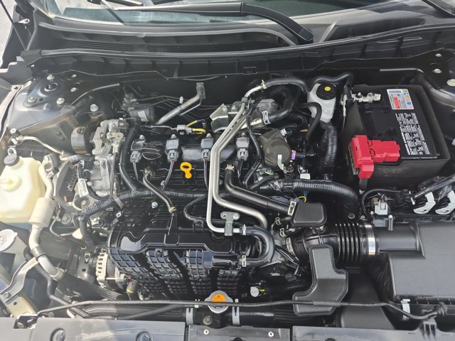Used 2025 Nissan Altima 2.5 SV FWD image 34