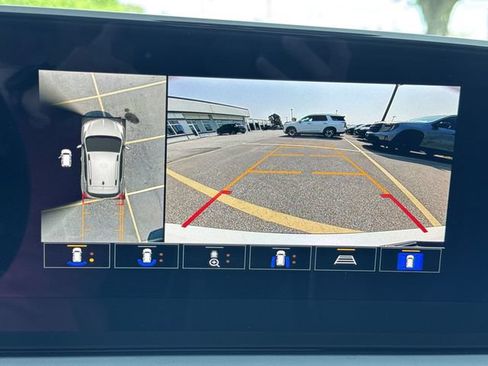 Used 2026 Buick Encore GX Avenir w/ Avenir Technology Package AWD/4WD image 15