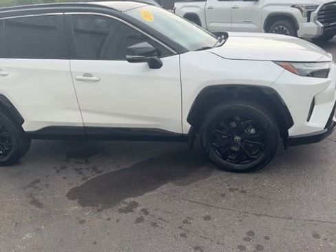 Used 2024 Toyota RAV4 XSE AWD/4WD image 18