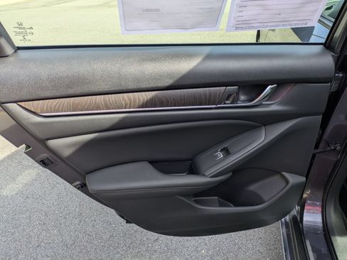 Used 2019 Honda Accord EX-L image 30
