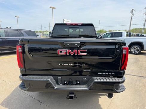 New 2026 GMC Sierra 2500 Denali w/ Denali Reserve Package AWD/4WD image 4