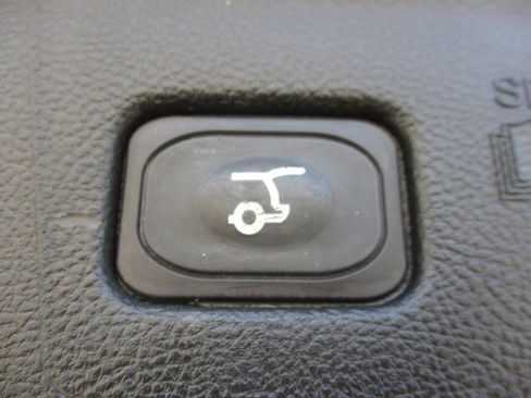 Used 2024 Ford Edge SEL w/ Convenience Package image 40