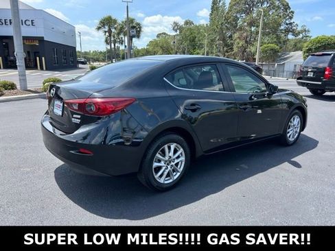Used 2018 MAZDA MAZDA3 Sport w/ Preferred Equipment Package FWD image 6