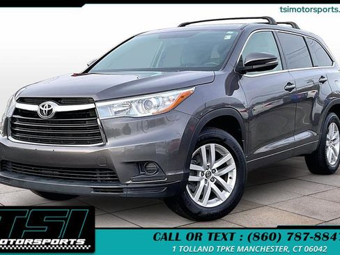 Used 2016 Toyota Highlander LE AWD/4WD image 1