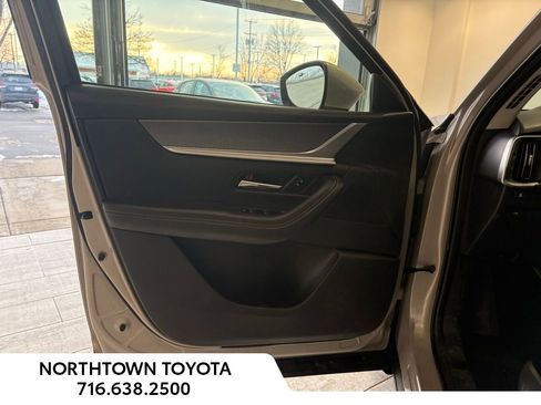 Used 2024 MAZDA CX-90 3.3 Turbo w/ Preferred Plus image 25