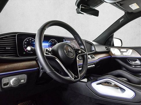 Certified 2025 Mercedes-Benz GLE 450 4MATIC image 10