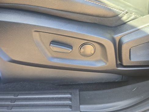 Used 2023 Ford Ranger Lariat w/ Tremor Off-Road Package image 11