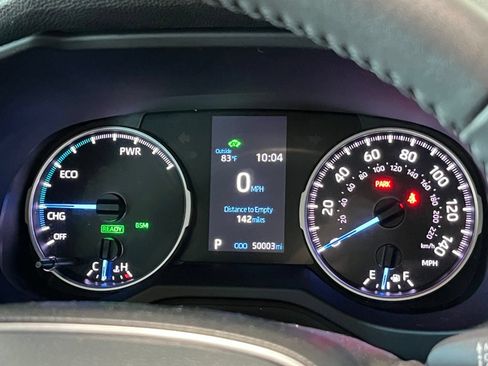 Used 2022 Toyota RAV4 XLE Premium AWD/4WD image 30