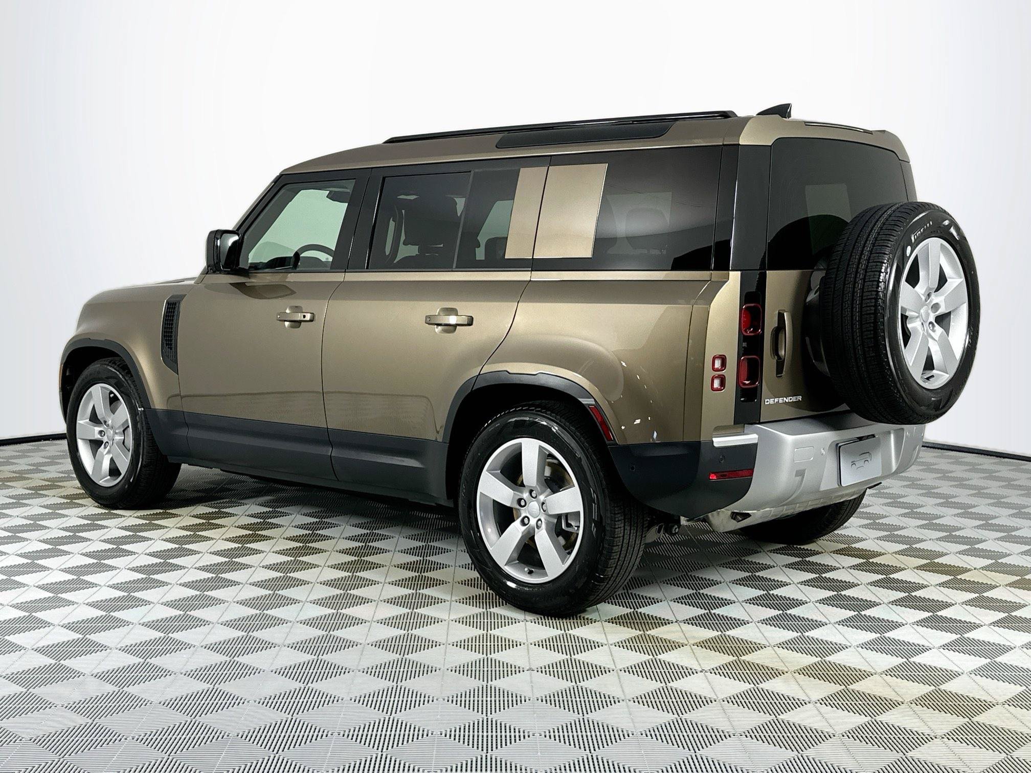 Certified 2025 Land Rover Defender 110 S AWD/4WD image 7