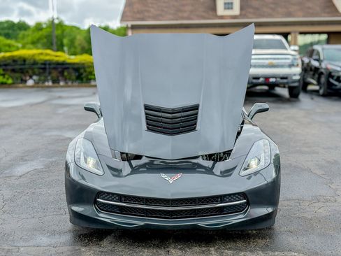 Used 2017 Chevrolet Corvette Stingray Coupe w/ 1LT RWD image 32
