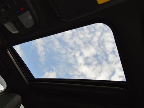 Used 2018 Subaru Impreza 2.0i Sport image 8